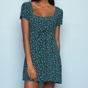 Brandy Melville Victoria dress